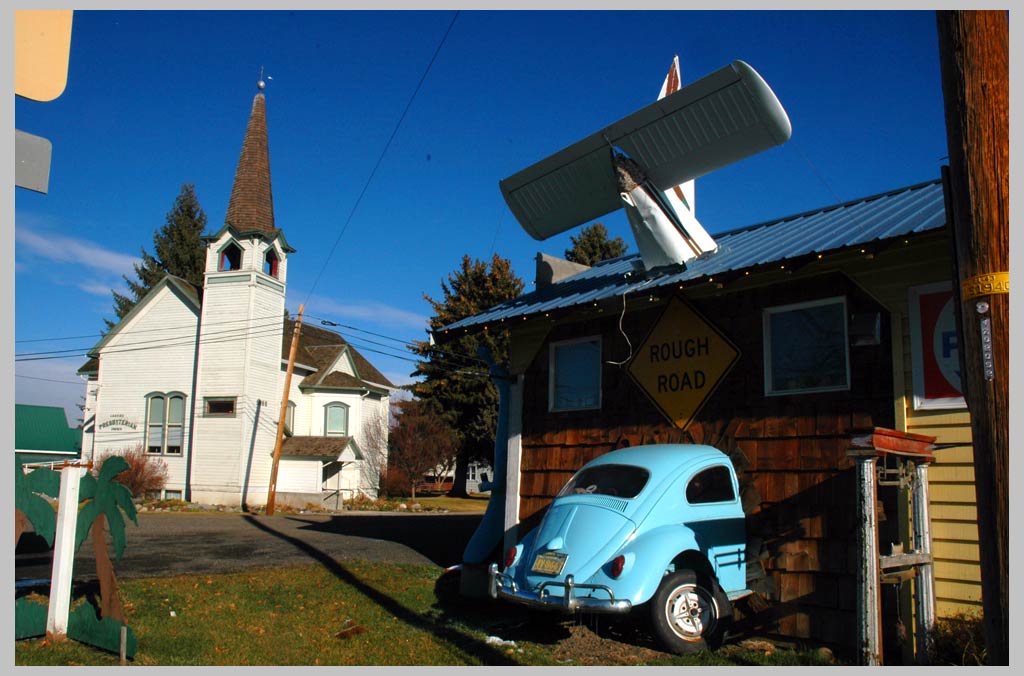 OUTSIDE BUG, the westside of "The Blue Banana"